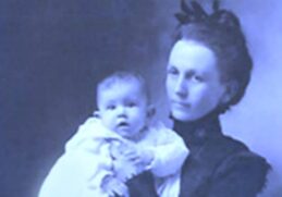 Baby Blue, Blue Baby uhyggelig leg på toilettet