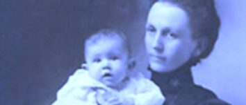 Baby Blue, Blue Baby uhyggelig leg på toilettet